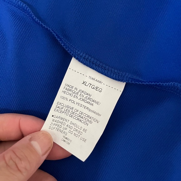 NWT - Under Armour Women’s Loose Fit Full Zip Jacket - Size XL - Picture 8 of 8